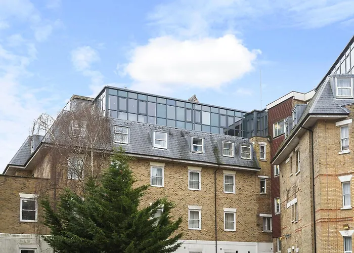 Westcliff Penthouse With Sea Views And Balcony